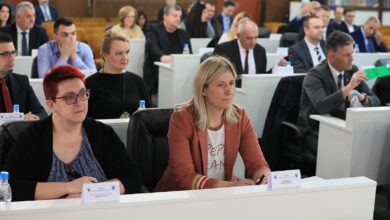 Photo of Premijerka Mehmedić nakon usvajanja Budžeta za 2023. godinu: Budžet je stabilizirajući, a ujedno i socijalnog karaktera