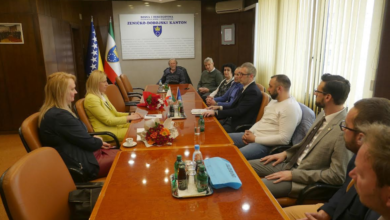 Photo of Premijerka Mehmedić i ministrica Subašić razgovarale s predstavnicima krovnih institucija kulture naroda u BiH