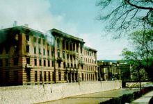 Photo of Izgorjela zgrada glavne pošte 02.05.1992.