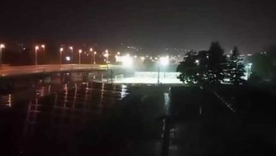 Photo of Olujno nevrijeme pogodilo Banju Luku: Vjetar rušio drveće, dijelovi grada bez struje