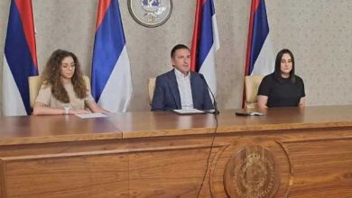 Photo of Srbija studentice koje su veličale Mladića nagradila stipendijom i nastavkom studija u Beogradu