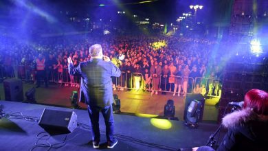 Photo of Spektakl u Brčkom, više od 15.000 ljudi pjeva sa Halidom Bešlićem (Foto)