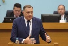Photo of Dodik pročitao SMS: OHR preko patrijarha traži sastanak
