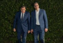 Photo of Zašto je Vučić ljut: Propao planirani susret Macrona i Dodika!