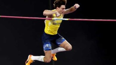 Photo of Čudesni Duplantis osmi put srušio svjetski rekord u skoku s motkom