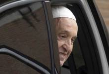 Photo of Papa Franjo se ispričao jer je LGBT osobe nazvao peder*inama