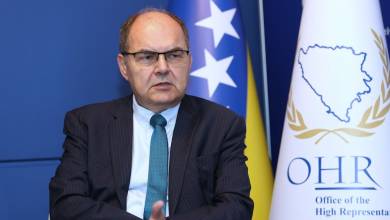 Photo of Kristijan Šmit: Mir u BiH nije ugrožen, politički je doveden u pitanje